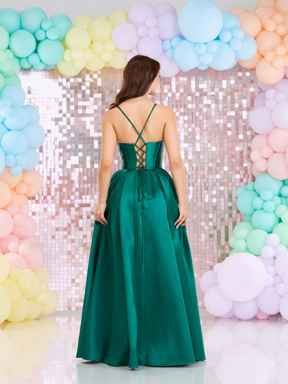 Tiffanys Prom: Adrien