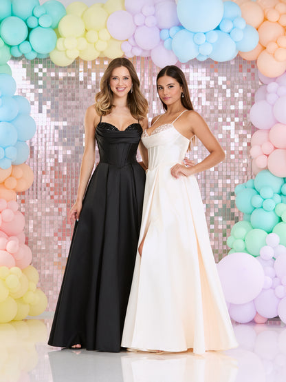 Tiffanys Prom: Adrien