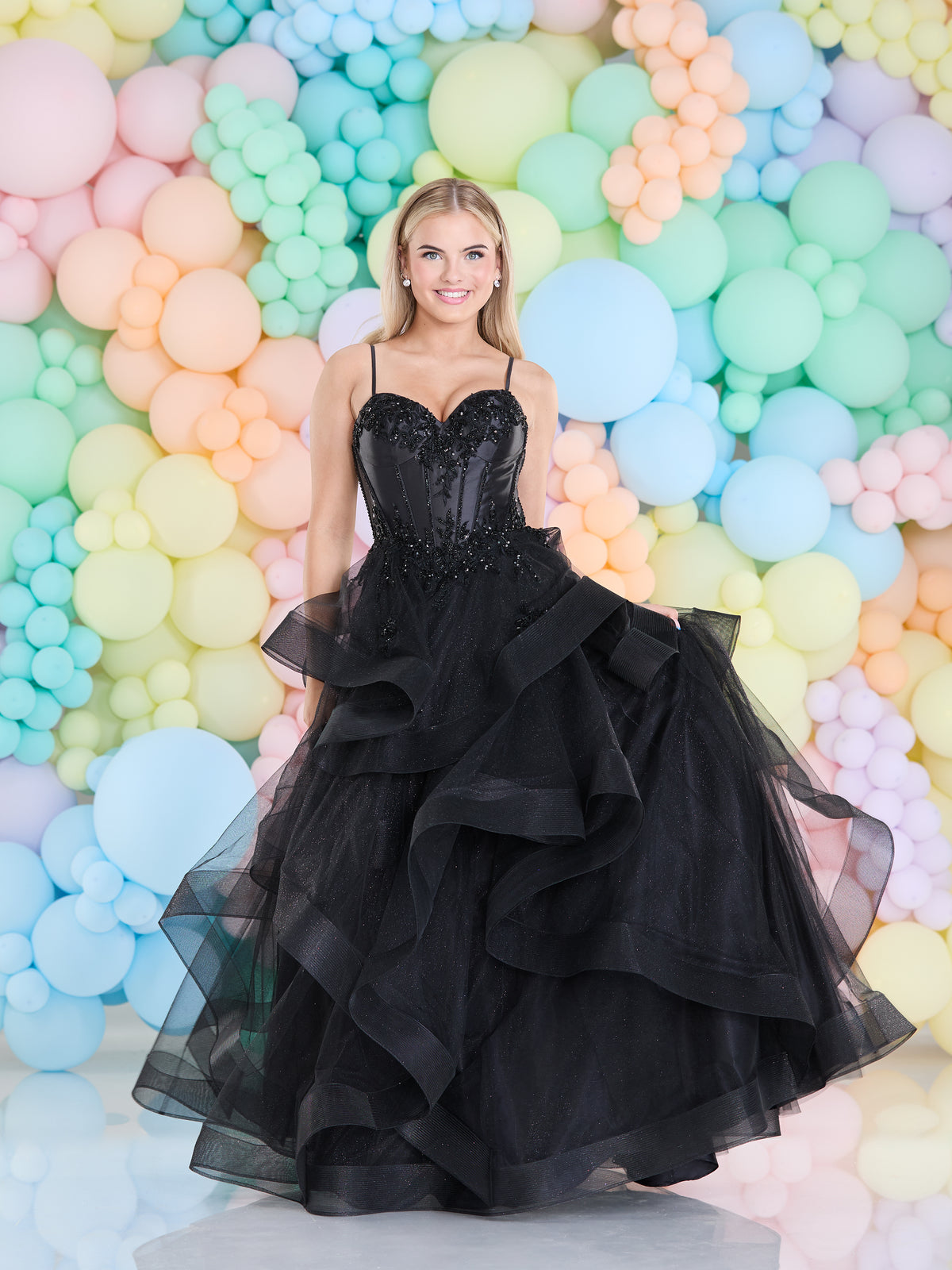 Tiffanys Prom: Chiara - Alia Couture