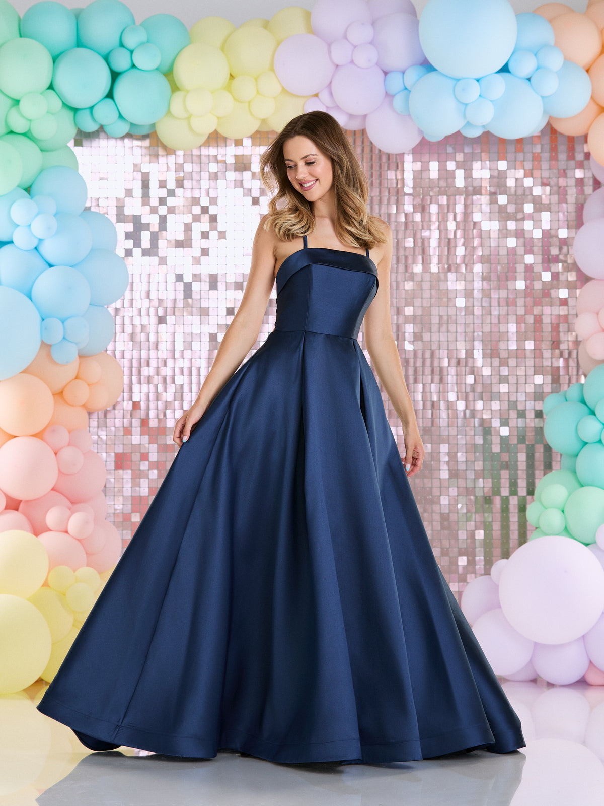 Tiffanys Prom: Ela
