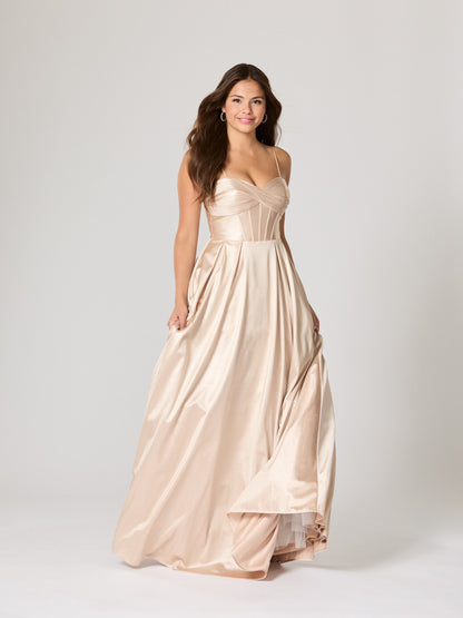 Tiffanys Prom: Ellis