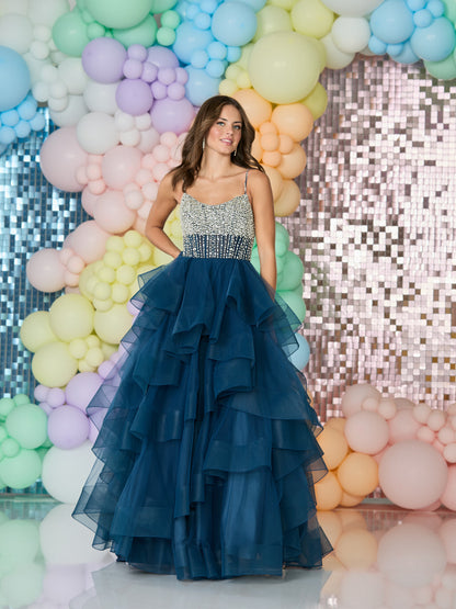 Tiffanys Prom: Elsie