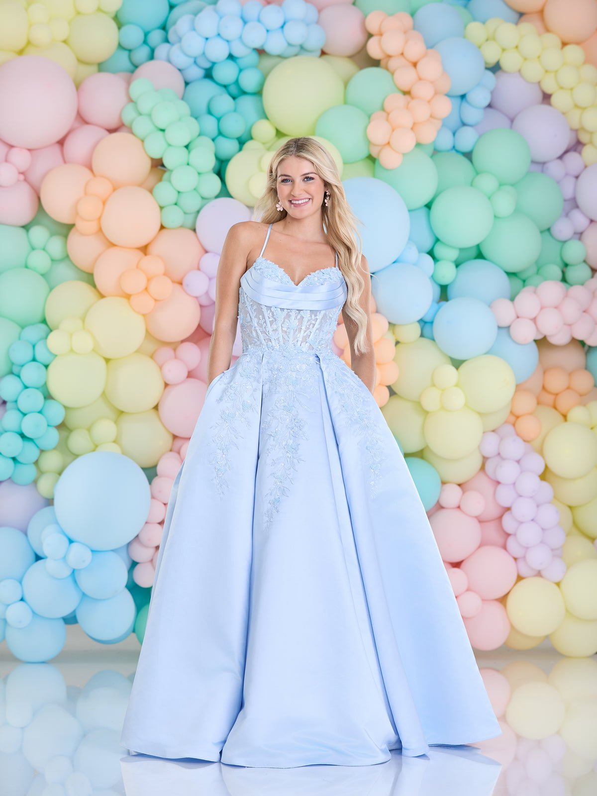 Tiffanys Prom: Inessa - Alia Couture