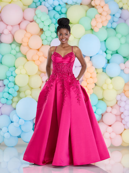 Tiffanys Prom: Inessa - Alia Couture