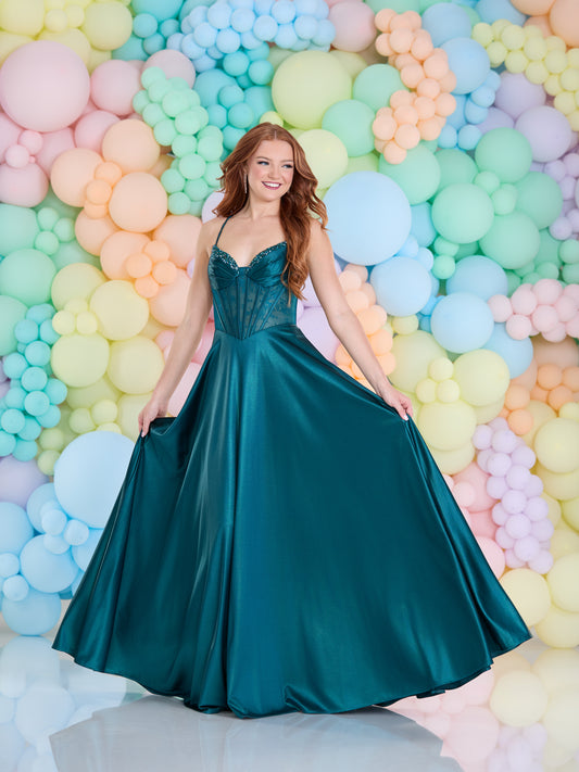 Tiffanys Prom: Kerensa - Alia Couture