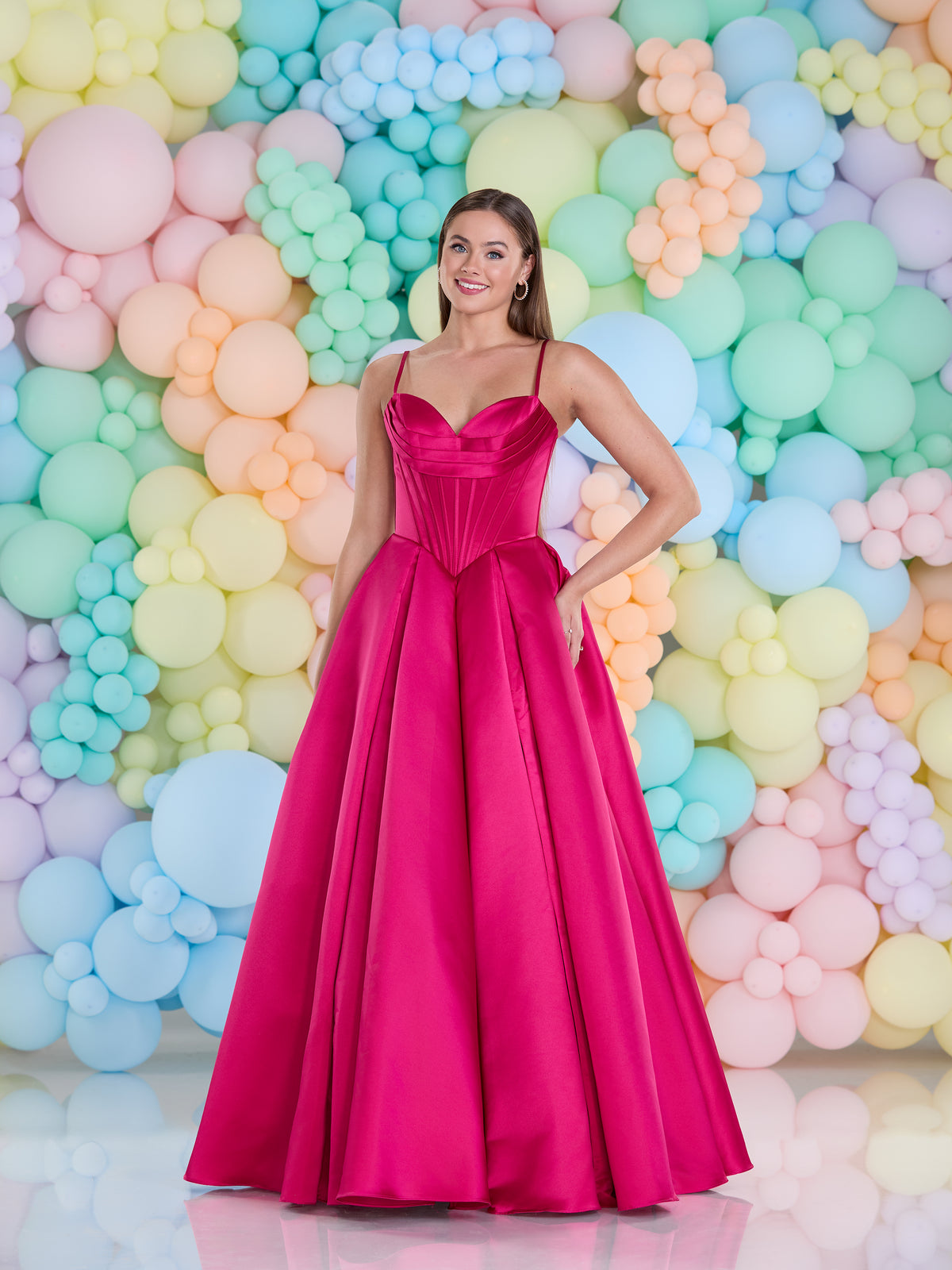 Tiffanys Prom: Kimi - Alia Couture