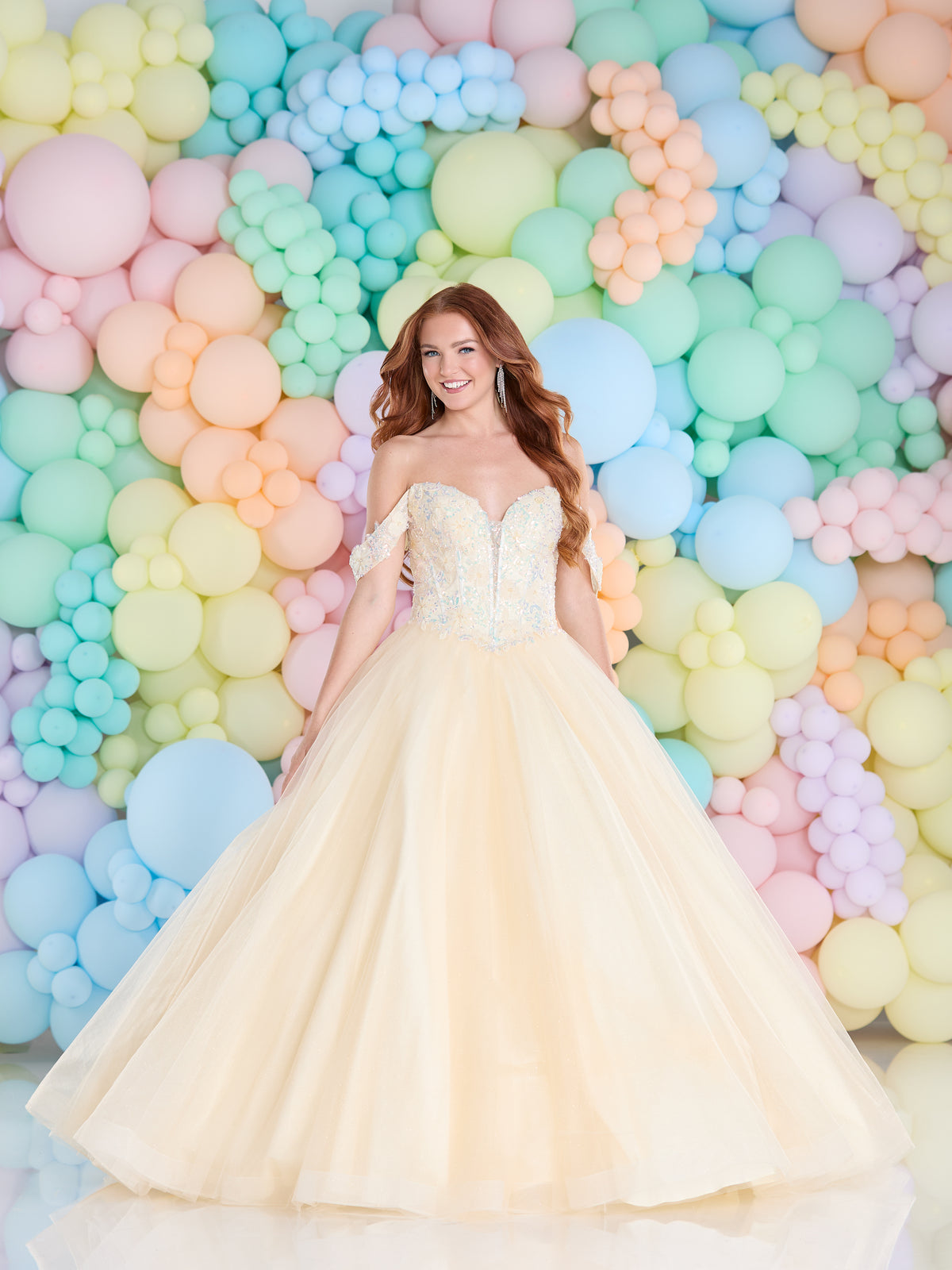 Tiffanys Prom: Lara - Alia Couture