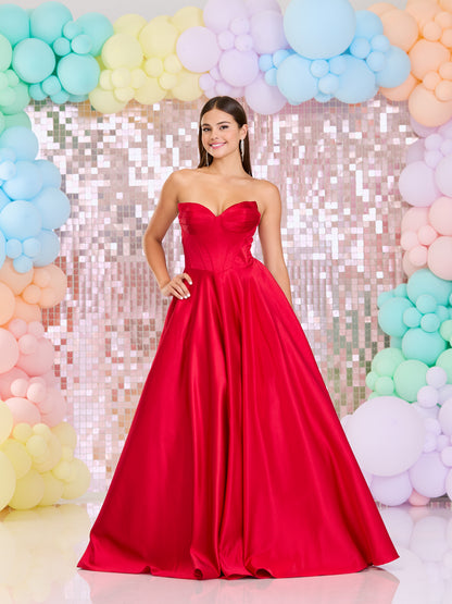 Tiffanys Prom: Leon