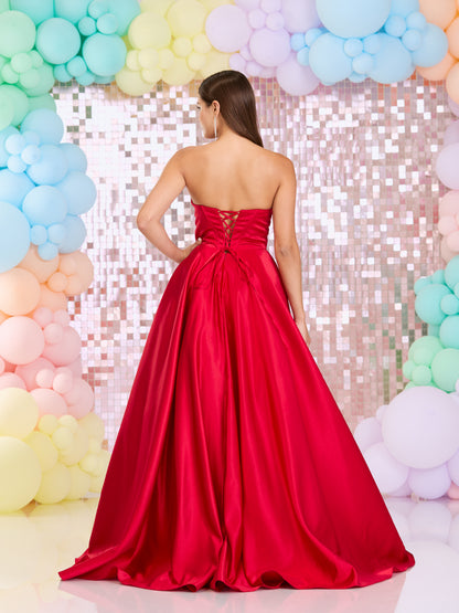 Tiffanys Prom: Leon