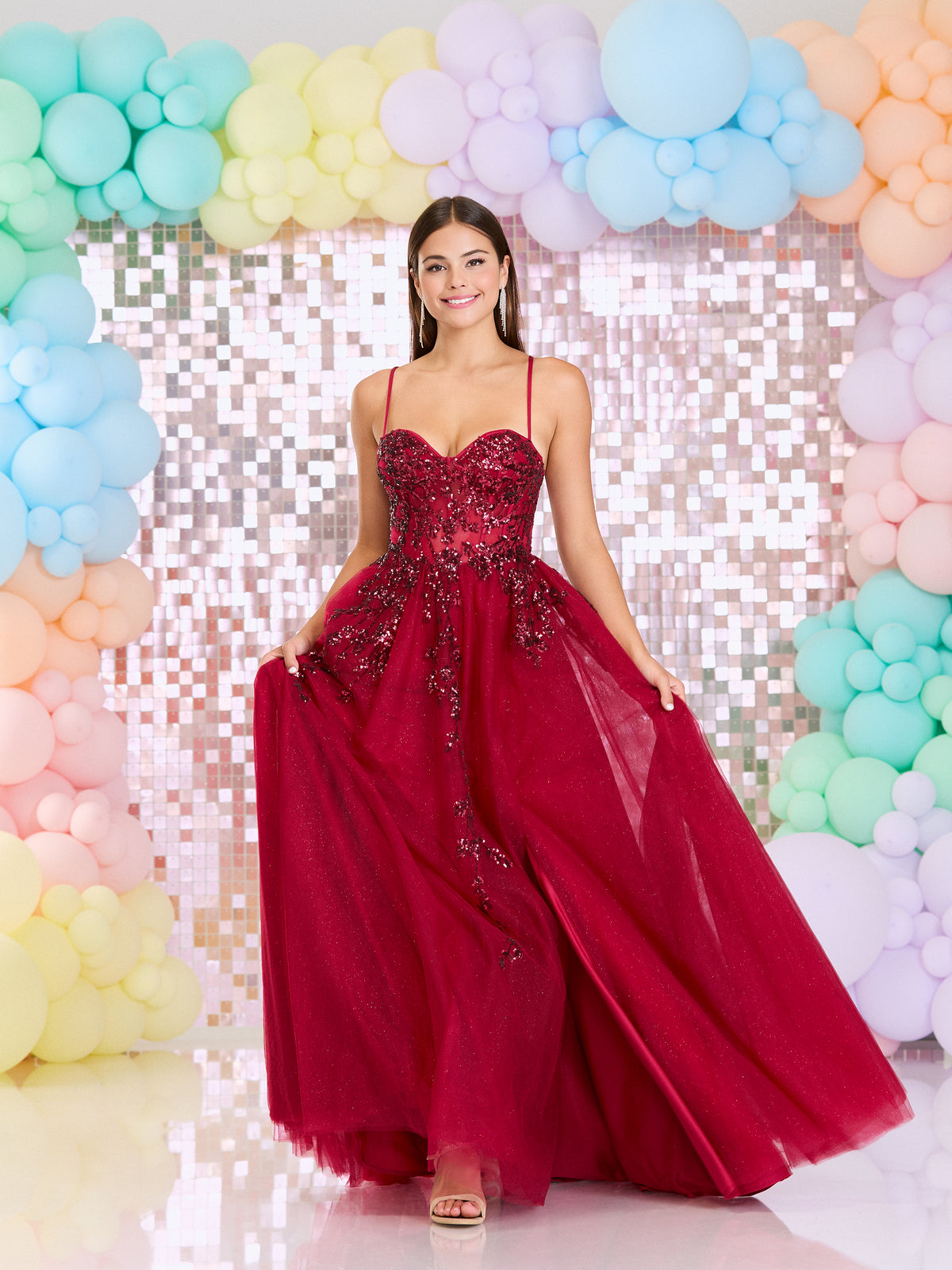 Tiffanys Prom: Lia