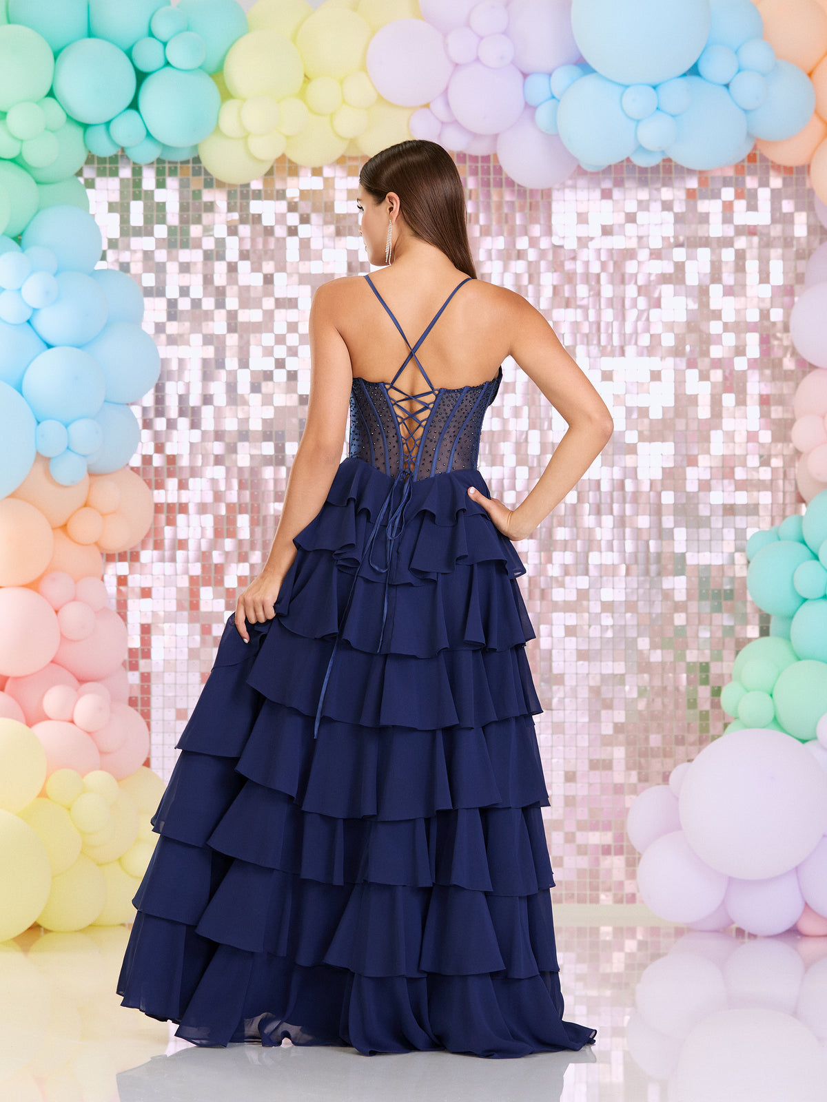 Tiffanys Prom: Loretta