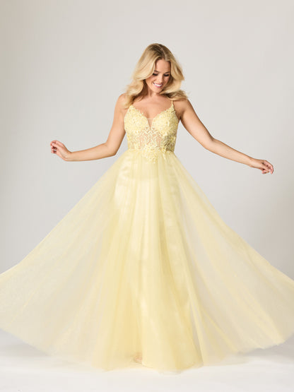 Tiffanys Prom: Madeline