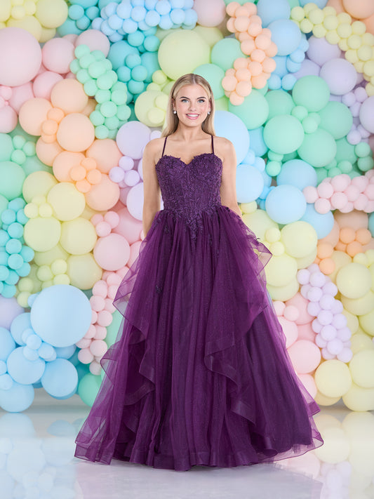 Tiffanys Prom: Magda - Alia Couture