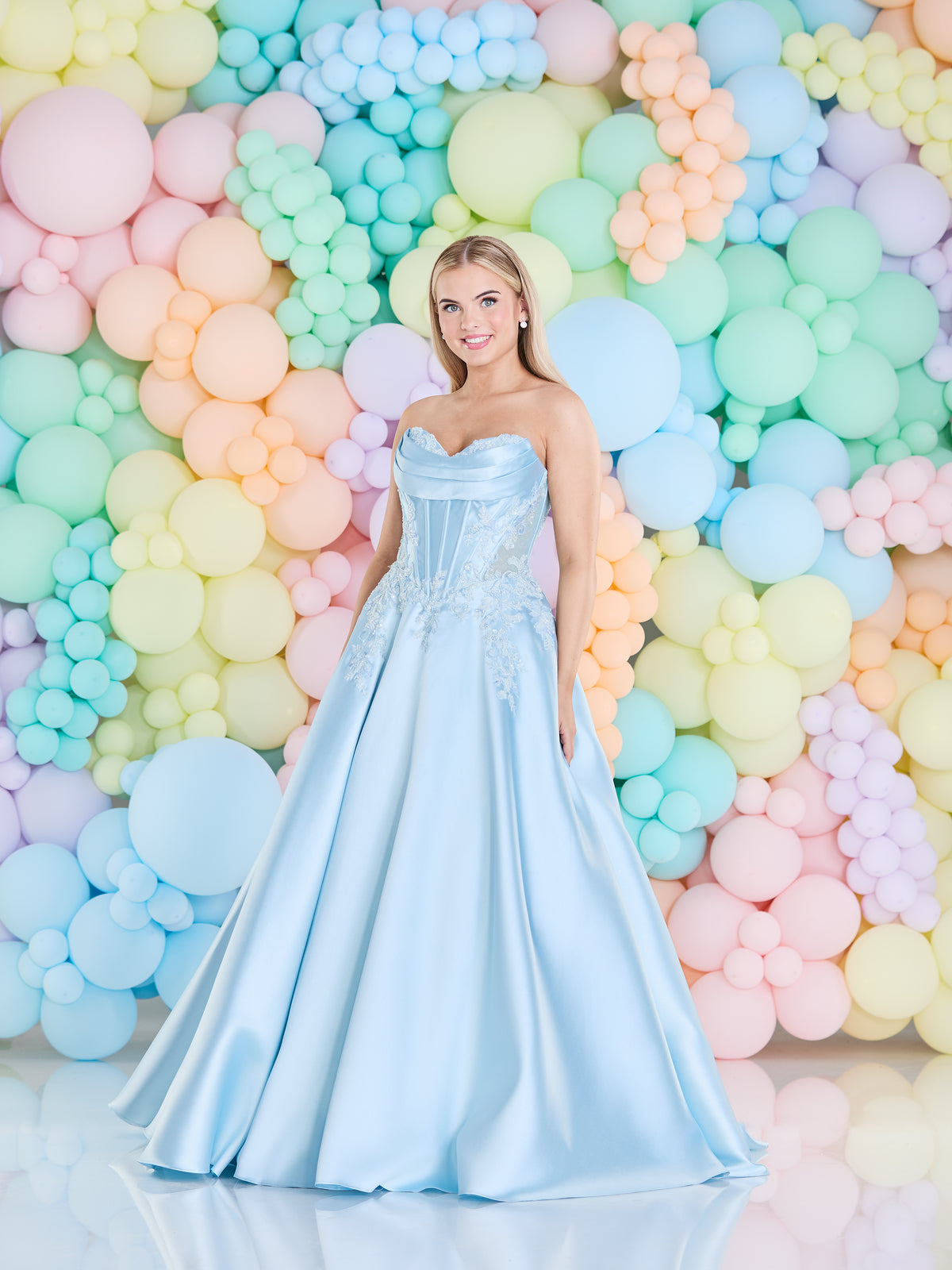 Tiffanys Prom: Narina - Alia Couture