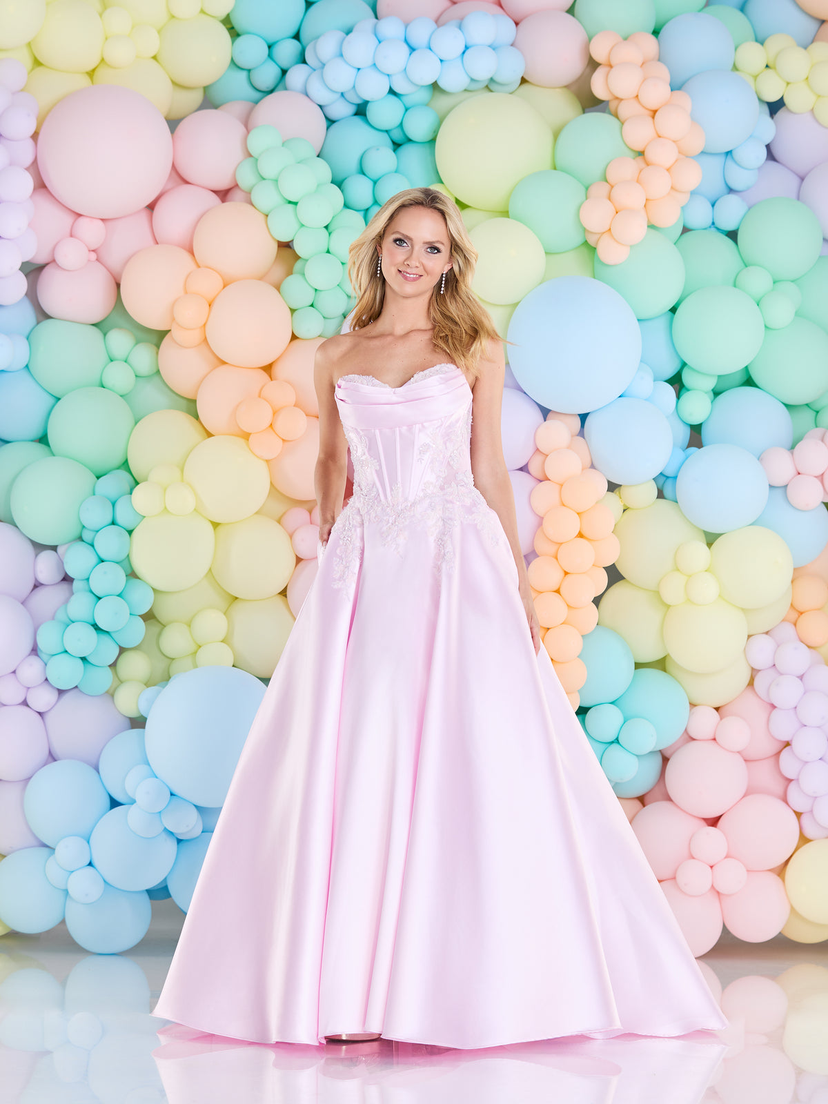 Tiffanys Prom: Narina - Alia Couture