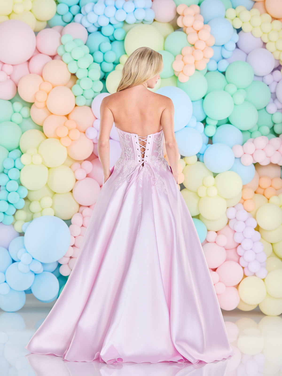 Tiffanys Prom: Narina - Alia Couture