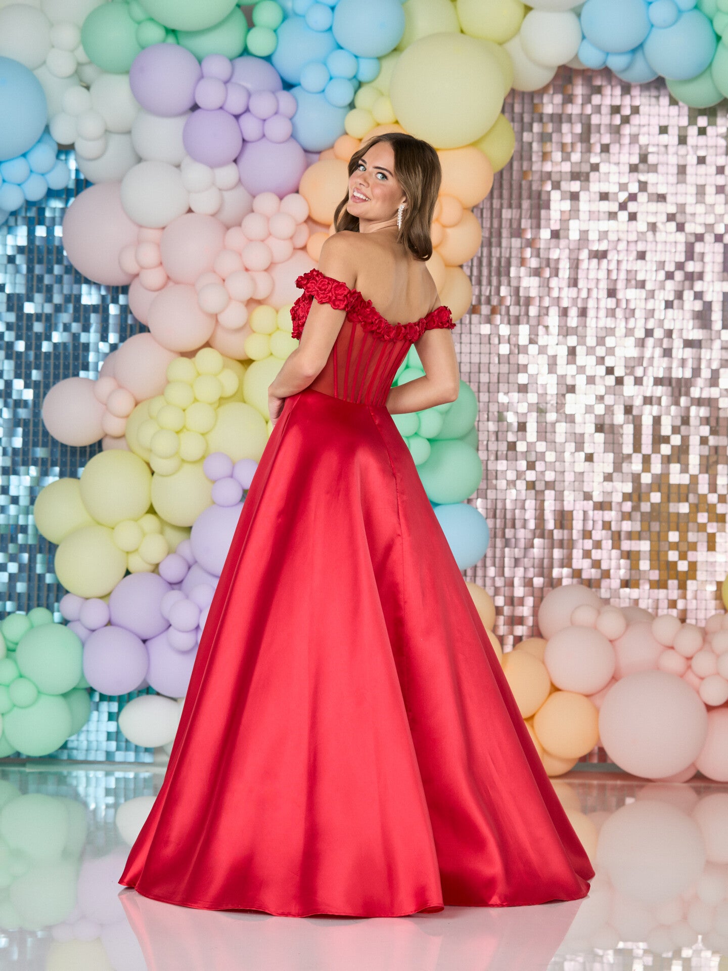 Tiffanys Prom: Noelle