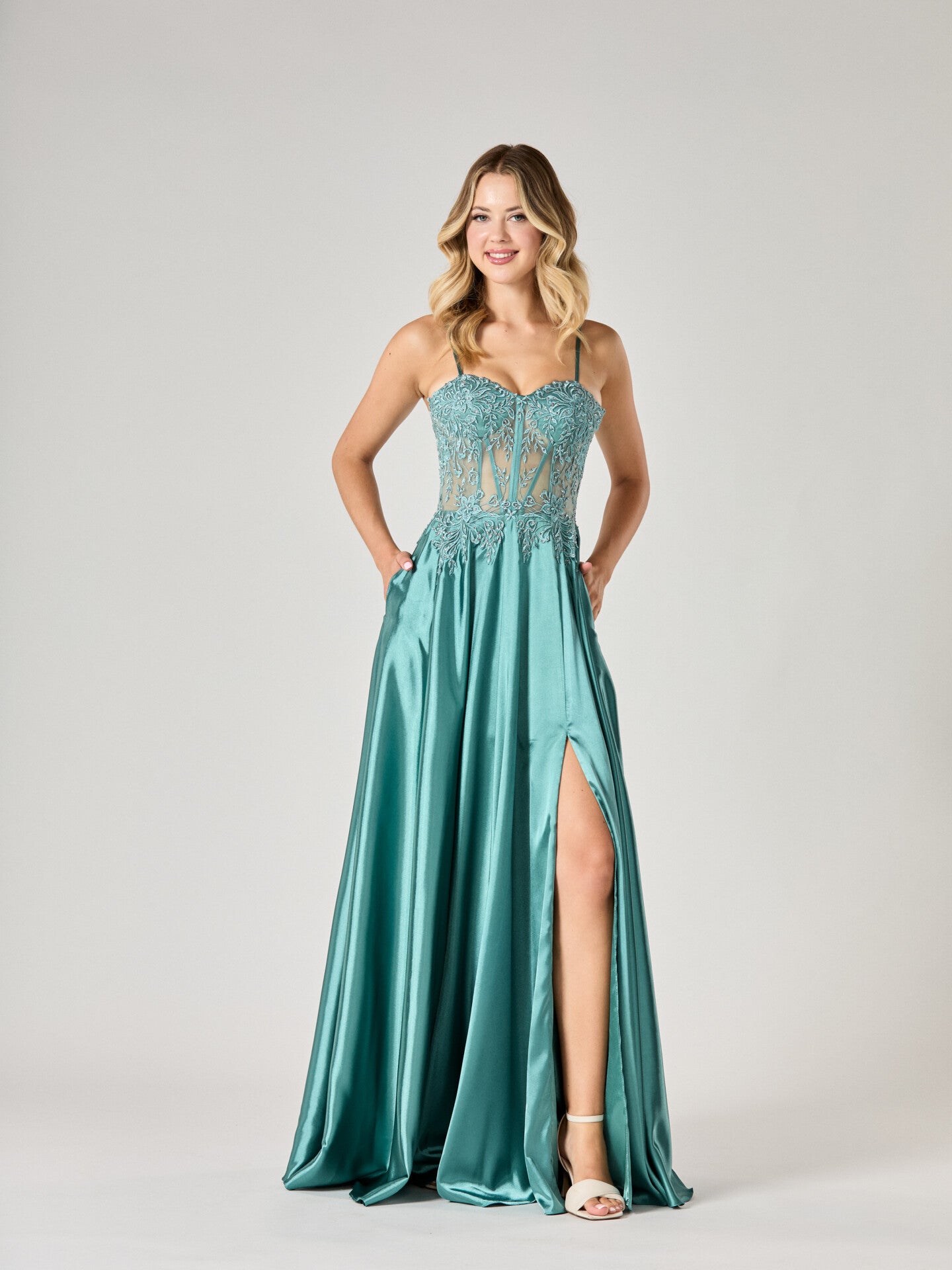 Tiffanys Prom: Paloma