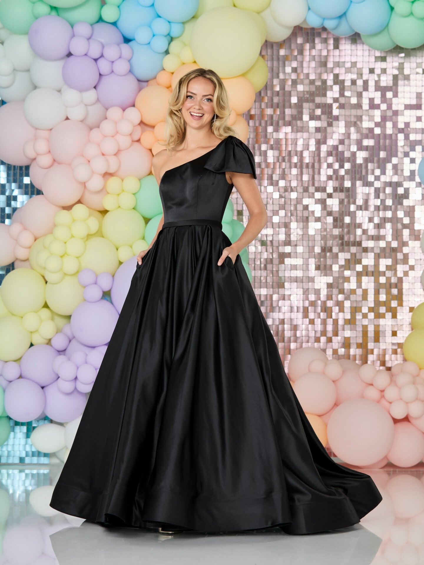 Tiffanys Prom: Precious - Alia Couture