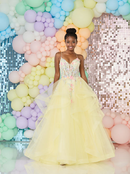 Tiffanys Prom: Quinella - Alia Couture