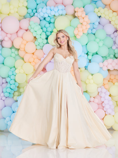 Tiffanys Prom: Reese - Alia Couture