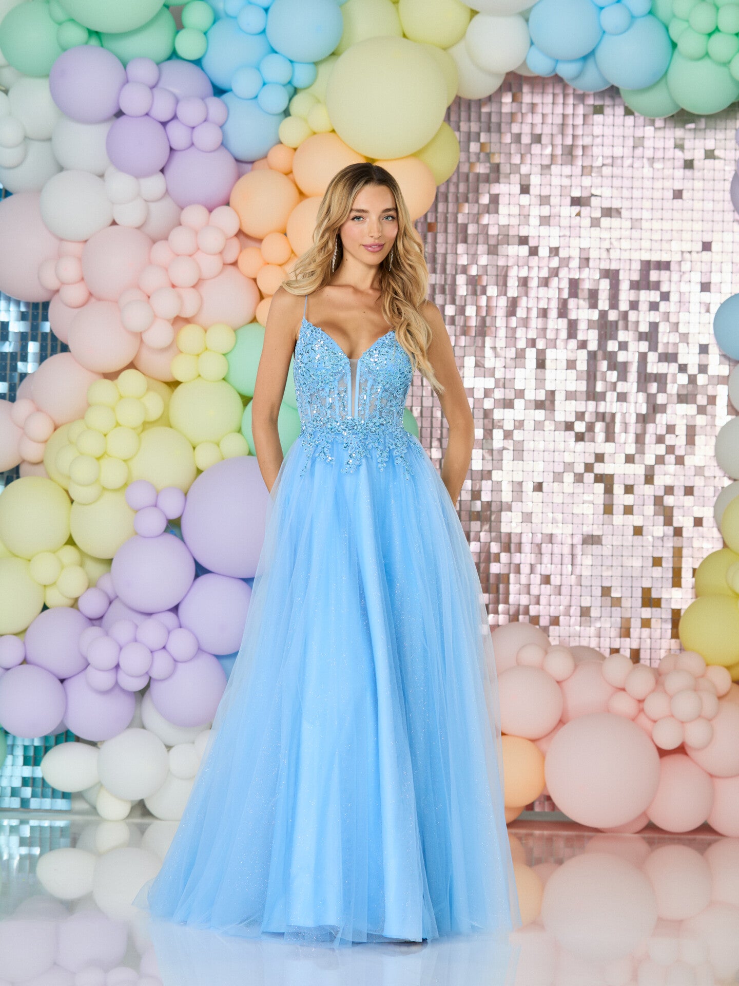 Tiffanys Prom: Sabina - Alia Couture
