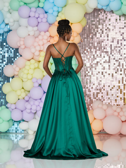 Tiffanys Prom: Sally - Alia Couture
