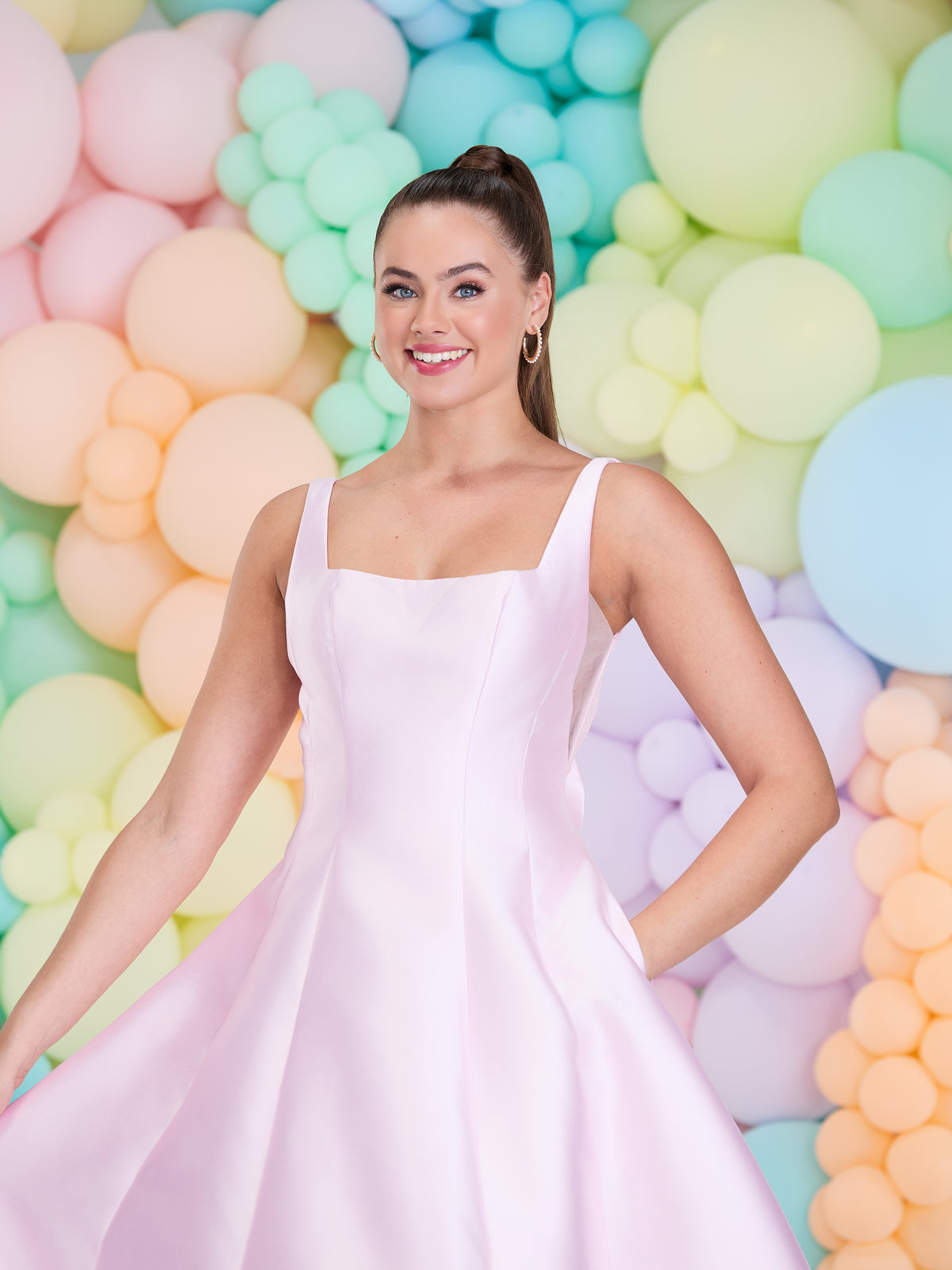 Tiffanys Prom: Samantha - Alia Couture