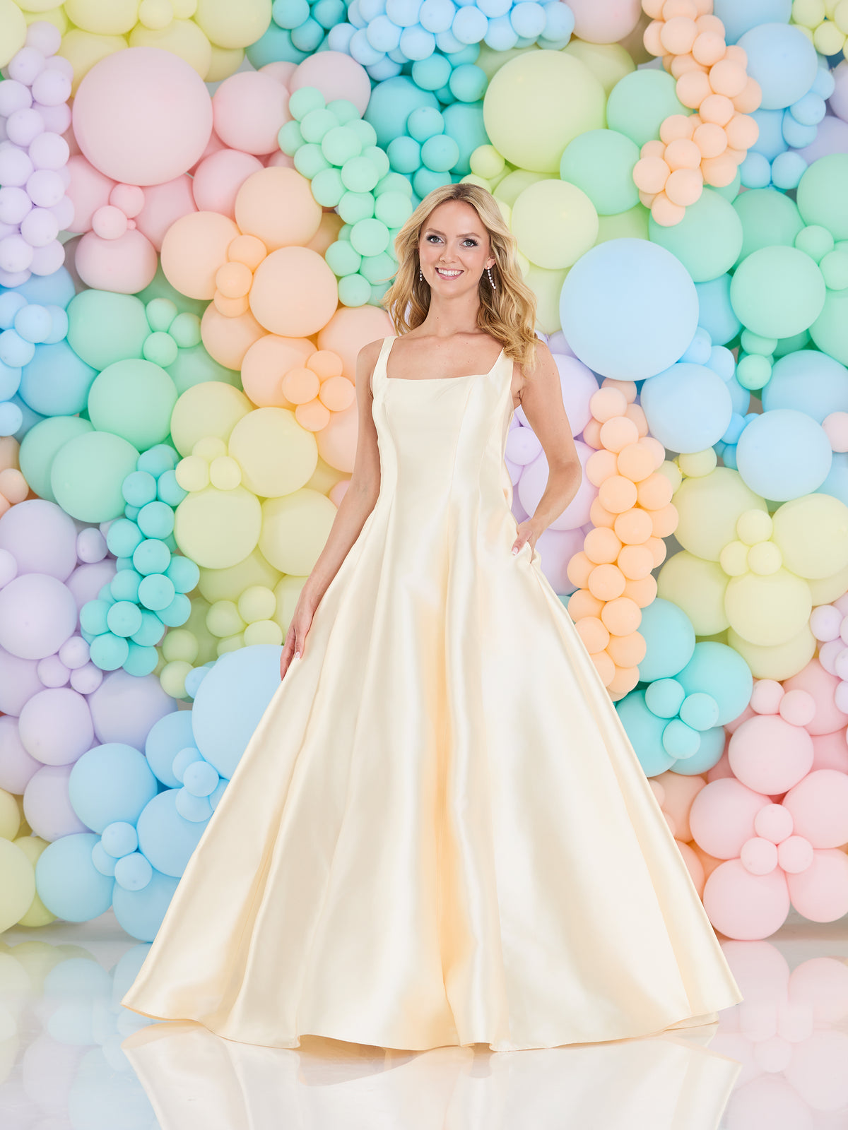 Tiffanys Prom: Samantha - Alia Couture