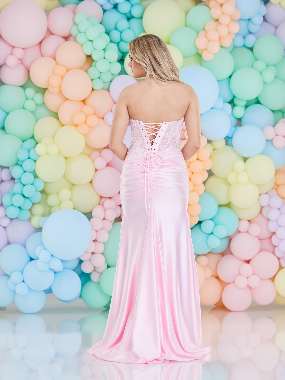 Tiffanys Prom: Tiffani - Alia Couture
