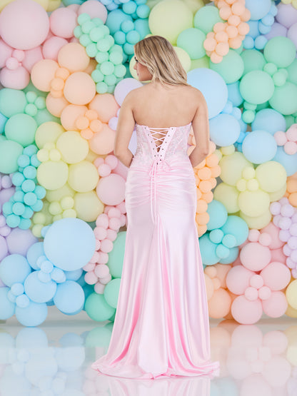 Tiffanys Prom: Tiffani - Alia Couture