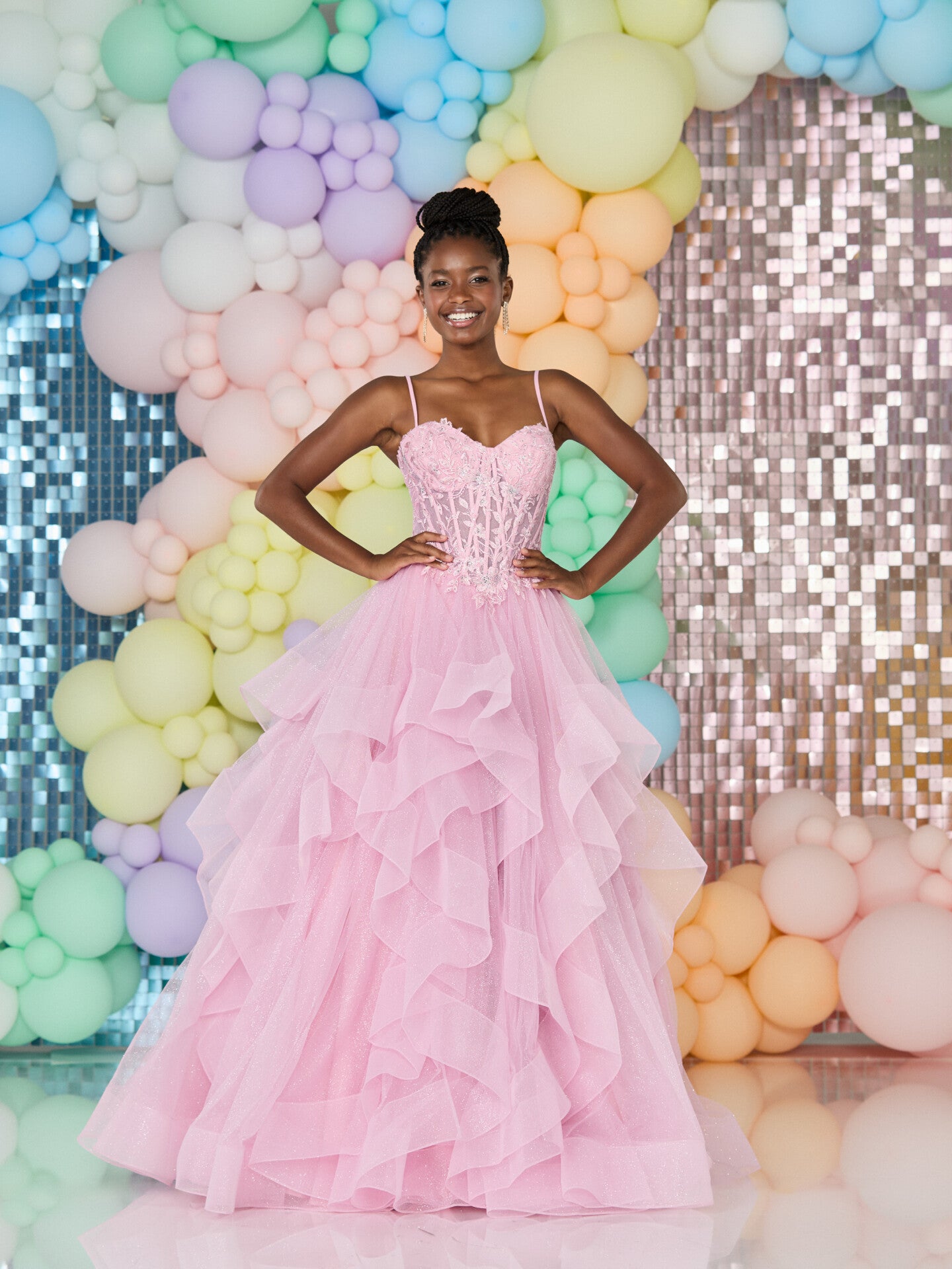 Tiffanys Prom: Vicky - Alia Couture