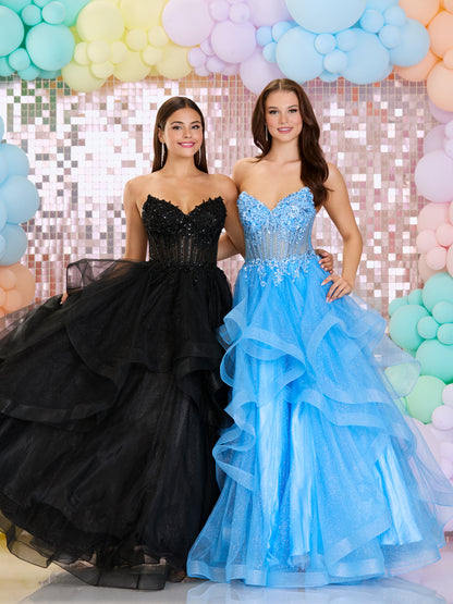 Tiffanys Prom: Zizi