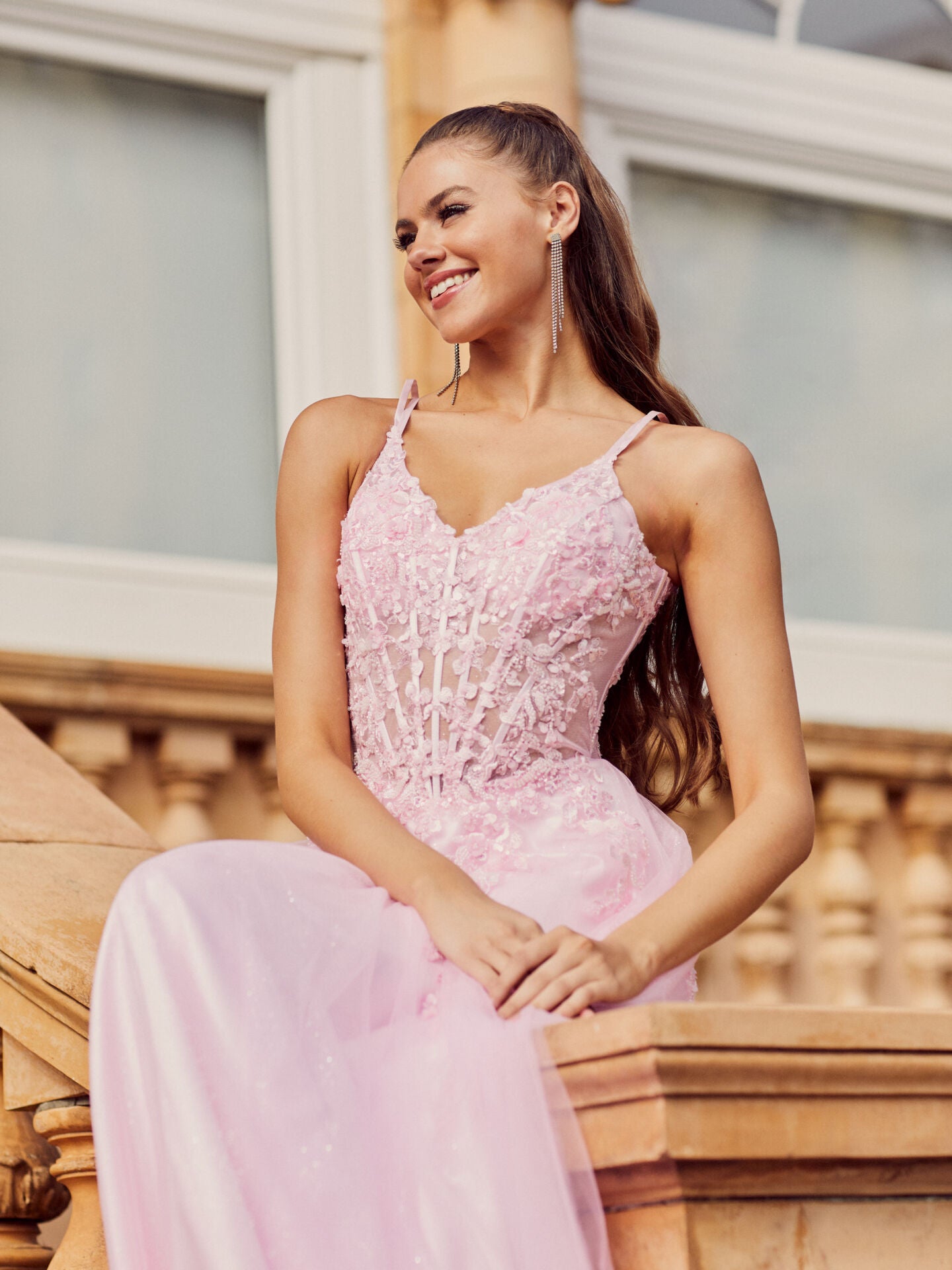 Tiffanys Prom: Anna - Alia Couture