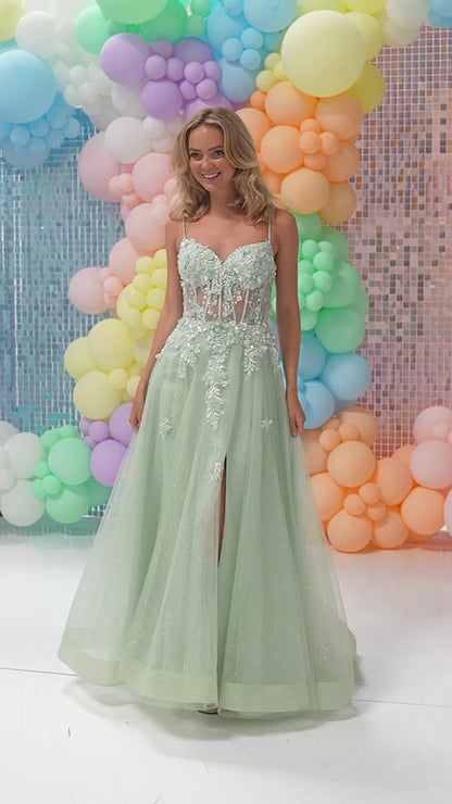 Tiffanys Prom: Orla