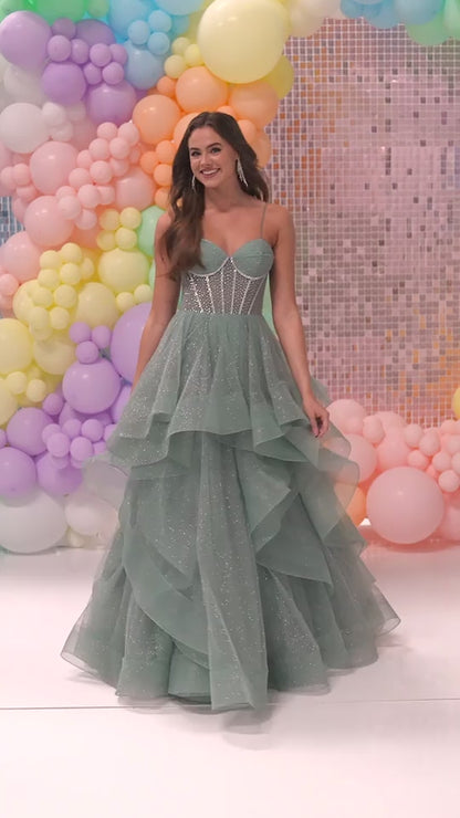 Tiffanys Prom: Bella