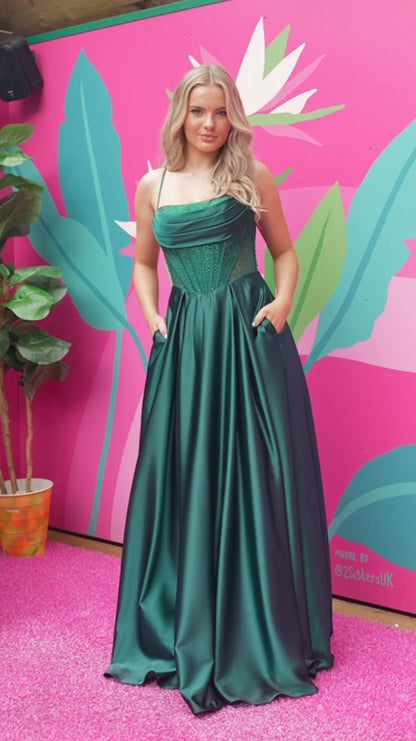 Tiffanys Prom: Sally